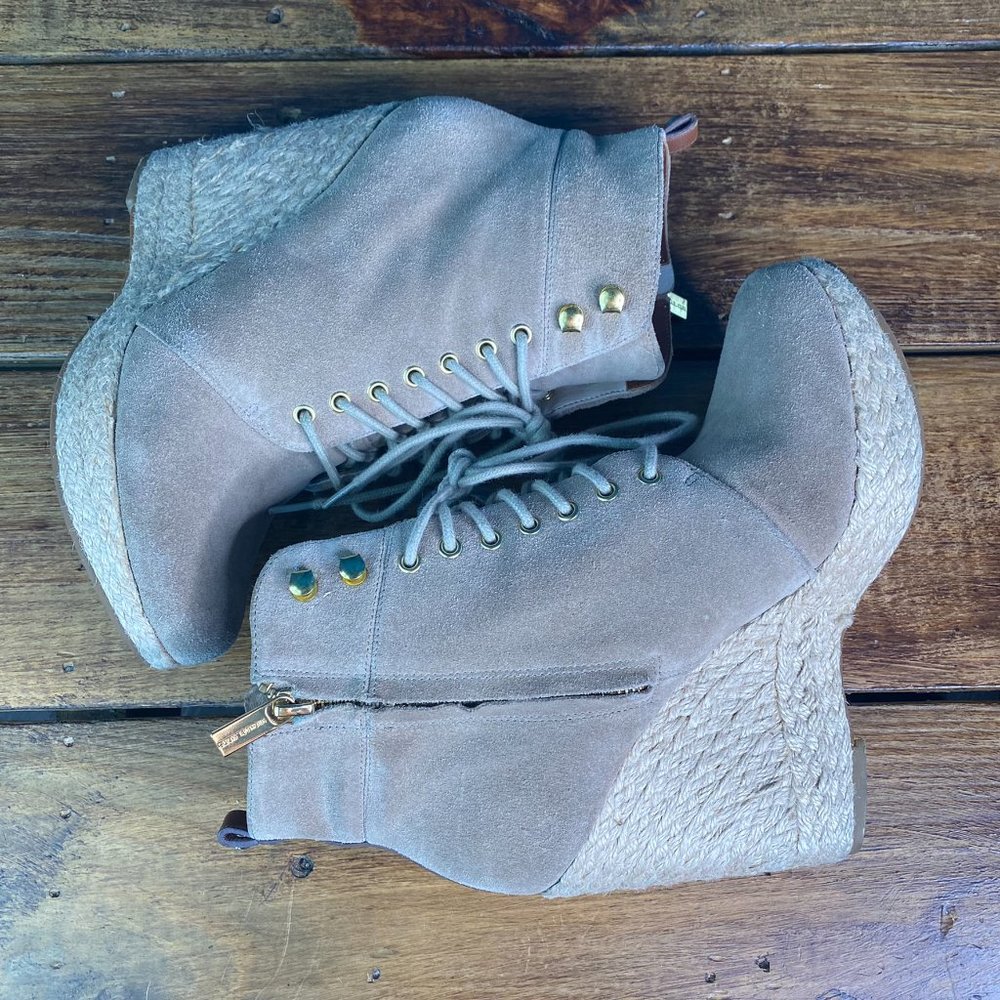 Michael by Michael Kors Jada Suede Wedge Bootie Size 7.5 - Picture 7 of 11